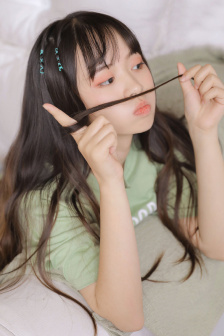 少妇羞红丰满奶水